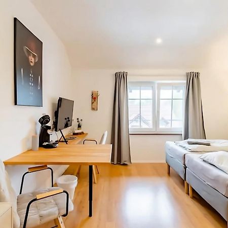 Komfortables Doppelzimmer In Kehl Goldscheuer - 1A Guesthouse Экстерьер фото