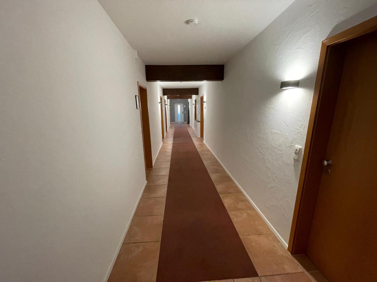 Komfortables Doppelzimmer In Kehl Goldscheuer - 1A Guesthouse Экстерьер фото